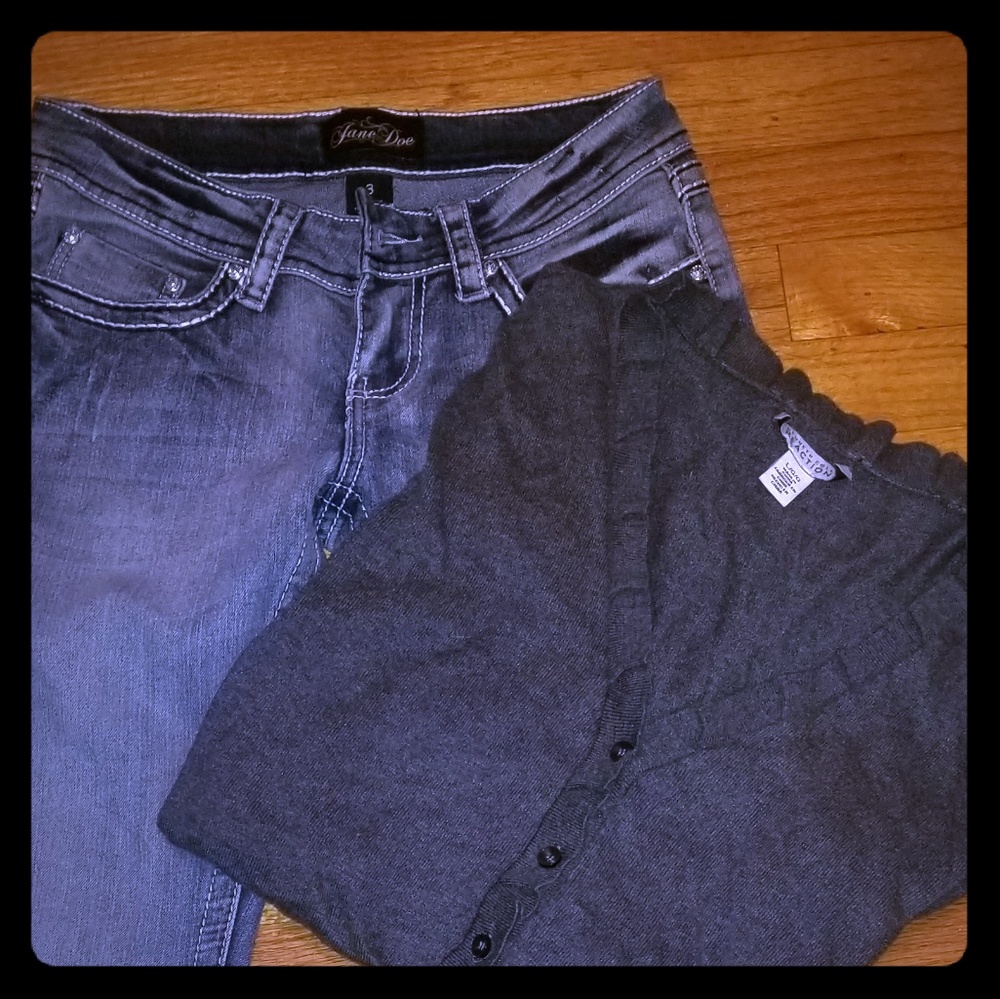 Nwot "OUTFIT"never worn.L Sweater&Jeans run big